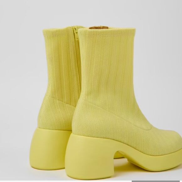 Camper Thelma chunky platform sock boots, Yellow,NWOT Flaw dirt spots, Size 7.5 - Picture 2 of 16